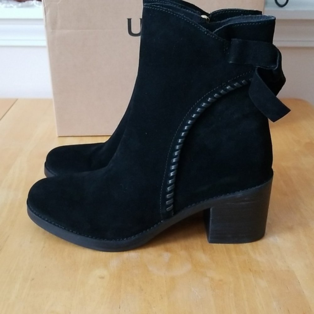 UGG SUEDE Booties BOOTS